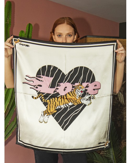 PAÑUELO LOVE TIGER