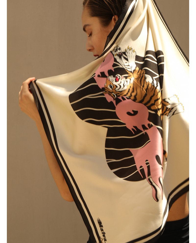 PAÑUELO LOVE TIGER